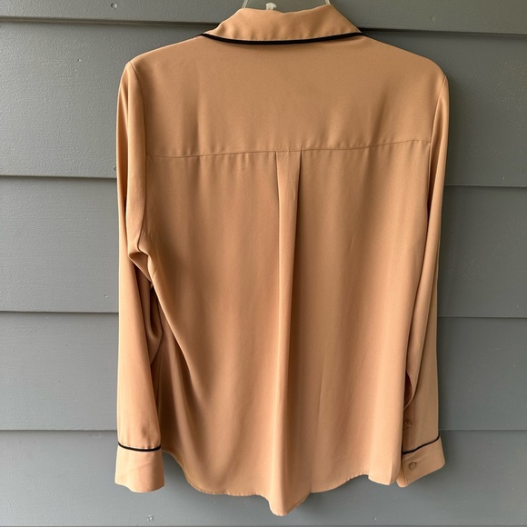 Express Portofino tan blouse sz M - Picture 3 of 3